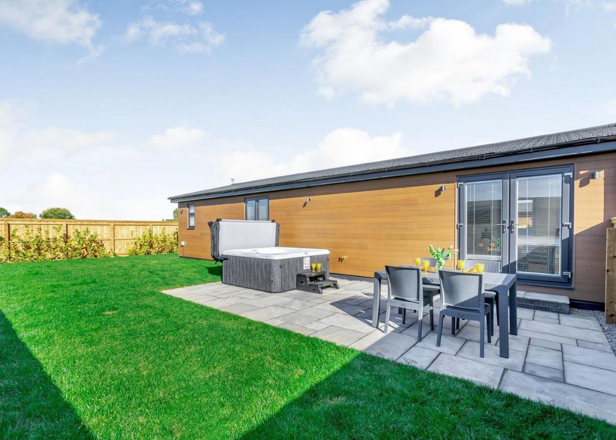 Cotswold Gateway Escape Hotel Offenham Kültér fotó