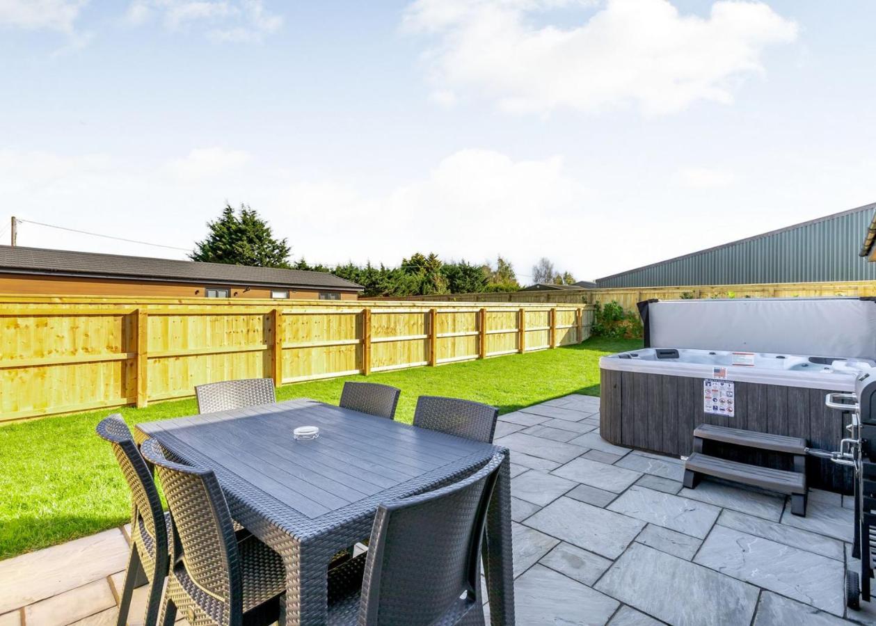 Cotswold Gateway Escape Hotel Offenham Kültér fotó